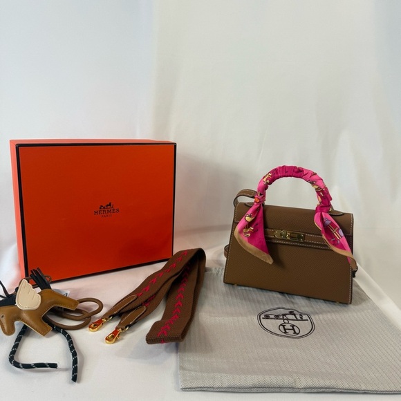 Brown Leather Handbag with Pink Accents - Picture 1 of 17
